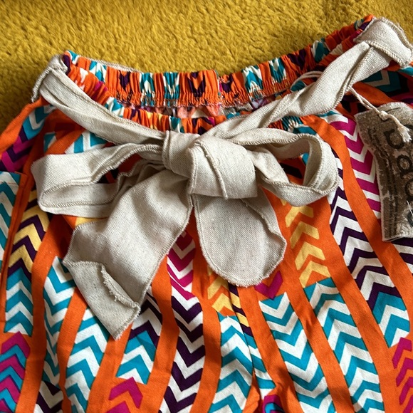 Sado NWT orange geometric colorfull shorts with tan tie belt summer spring sz 12 - Picture 2 of 3